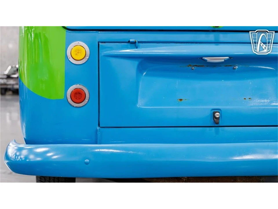 1977 Volkswagen Bay-Window Bus - Image 27 of 31
