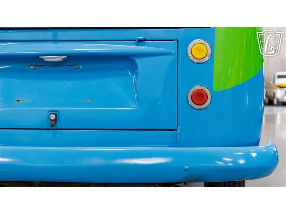 1977 Volkswagen Bay-Window Bus - Image 28 of 31