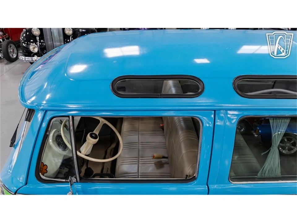 1977 Volkswagen Bay-Window Bus - Image 13 of 31