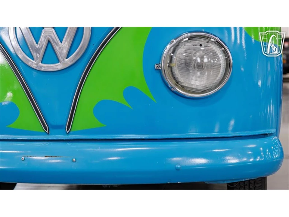 1977 Volkswagen Bay-Window Bus - Image 9 of 31