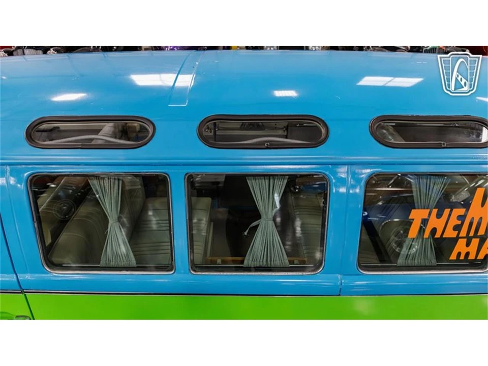 1977 Volkswagen Bay-Window Bus - Image 14 of 31