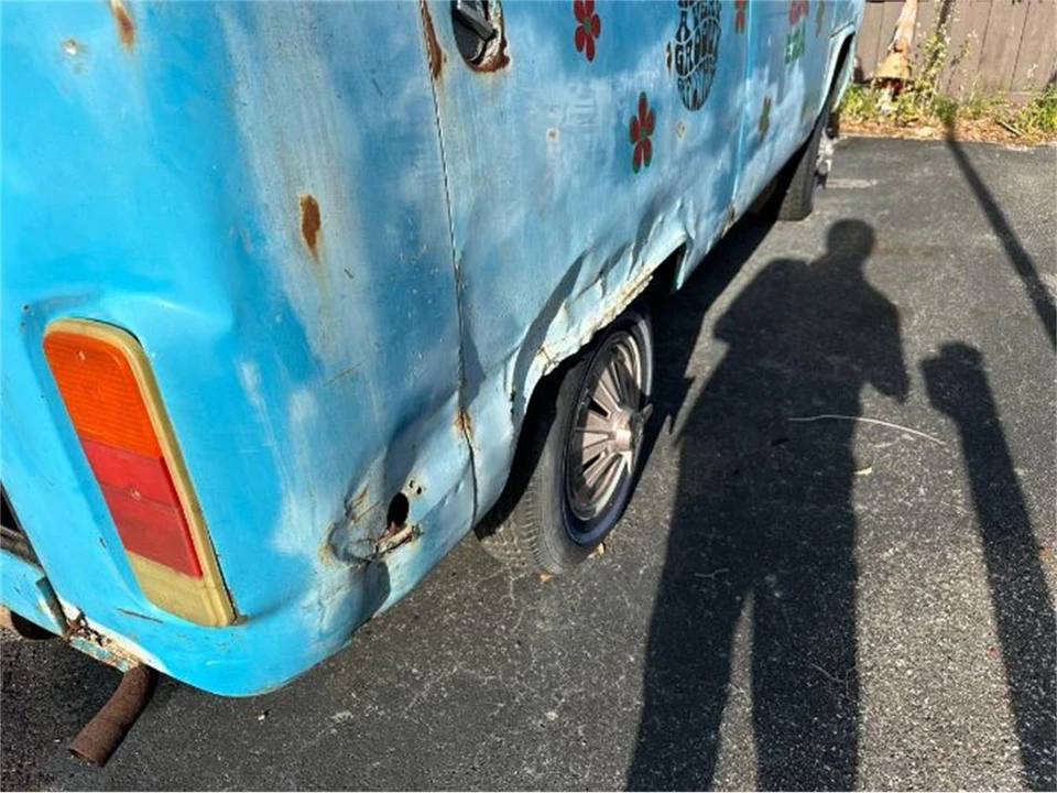 1977 Volkswagen Bay-Window Bus - Image 9 of 17