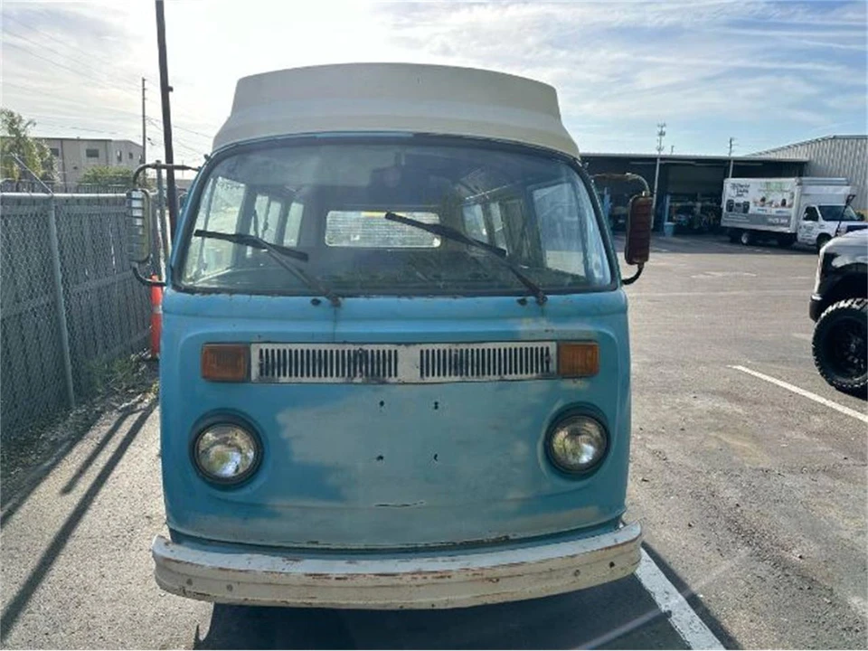1977 Volkswagen Bay-Window Bus - Image 17 of 17