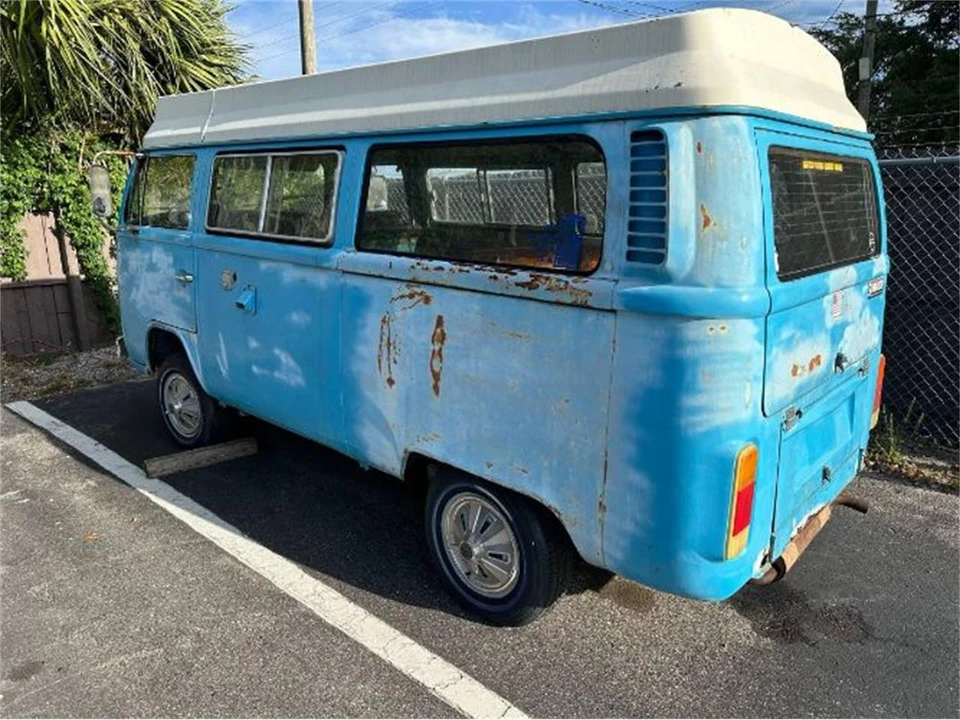 1977 Volkswagen Bay-Window Bus - Image 14 of 17
