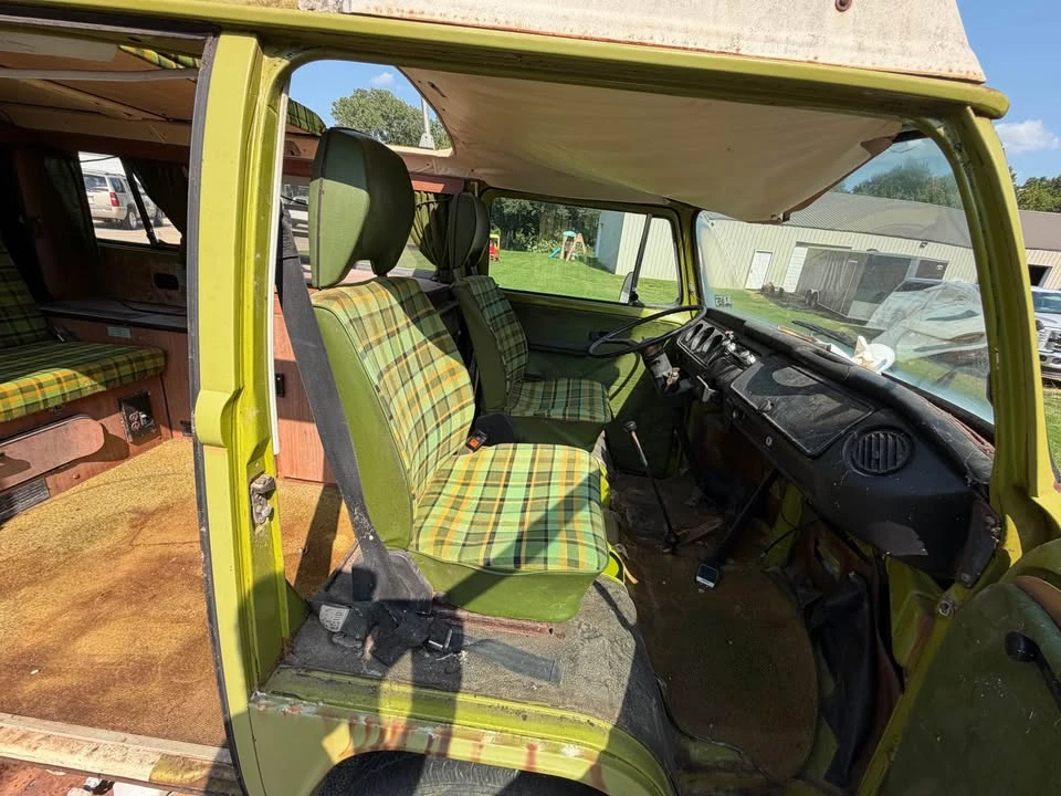 1977 Volkswagen Bay-Window Bus - Image 11 of 20