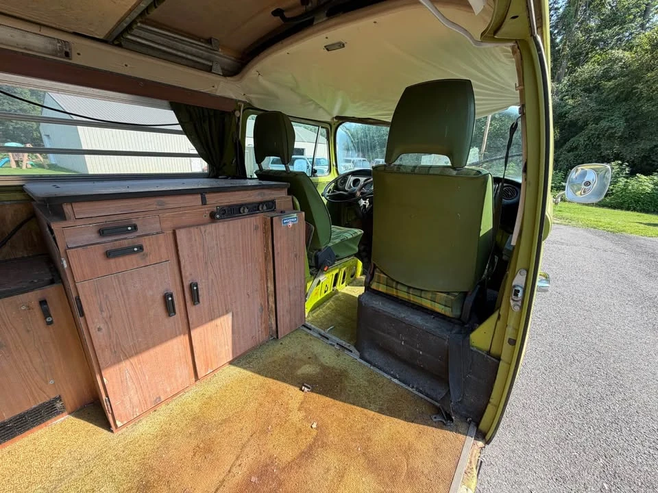 1977 Volkswagen Bay-Window Bus - Image 7 of 20