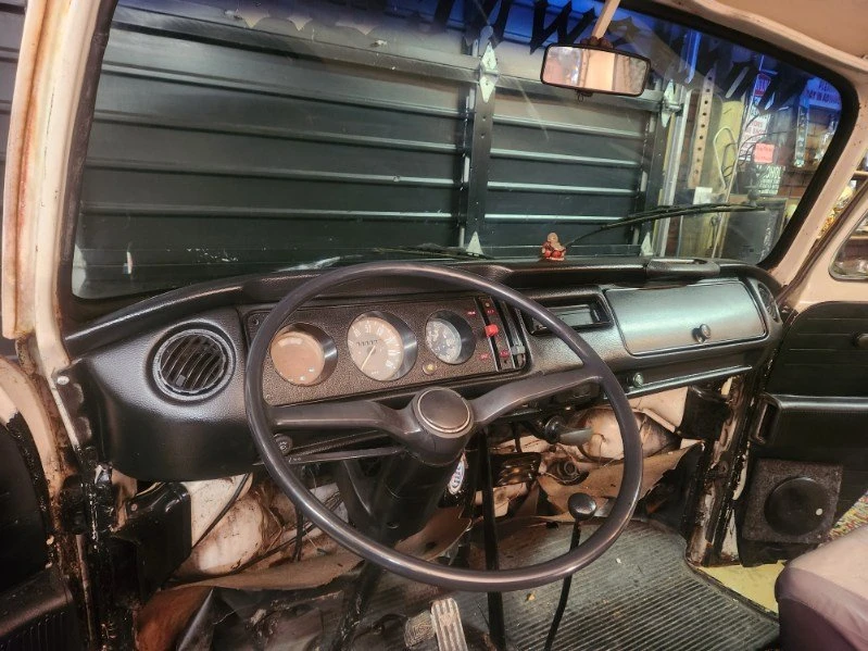 1977 Volkswagen Bay-Window Bus - Image 3 of 5