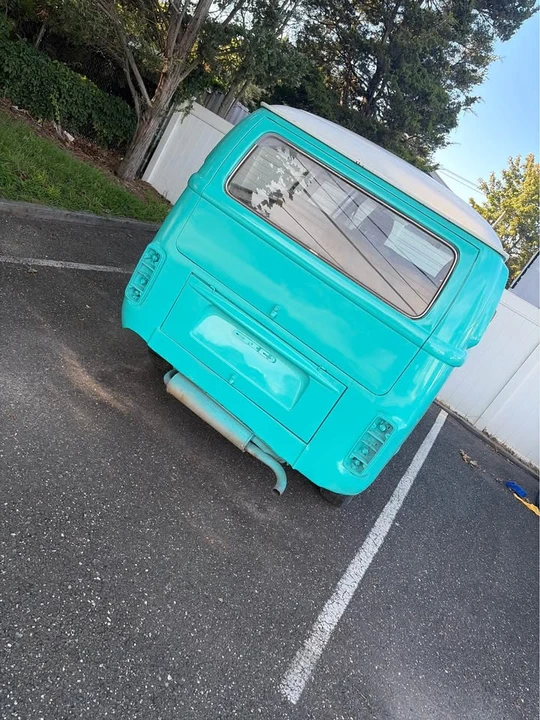 1977 Volkswagen Bay-Window Bus - Image 4 of 6