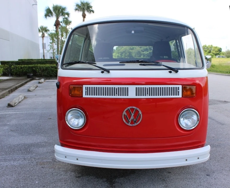 1977 Volkswagen Bay-Window Bus - Image 2 of 20