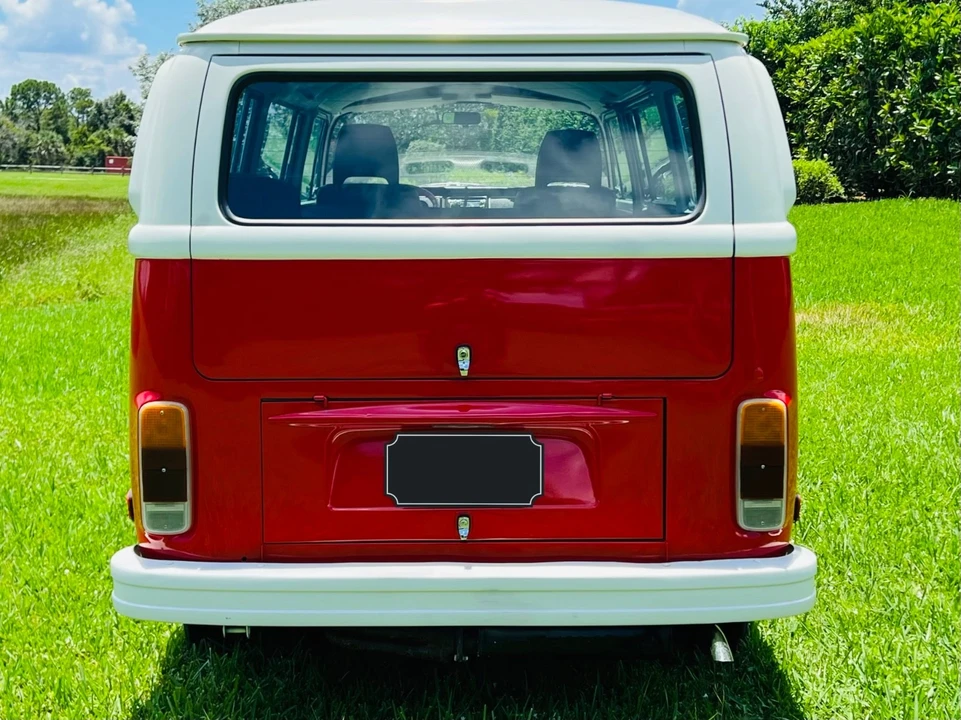 1977 Volkswagen Bay-Window Bus - Image 4 of 20