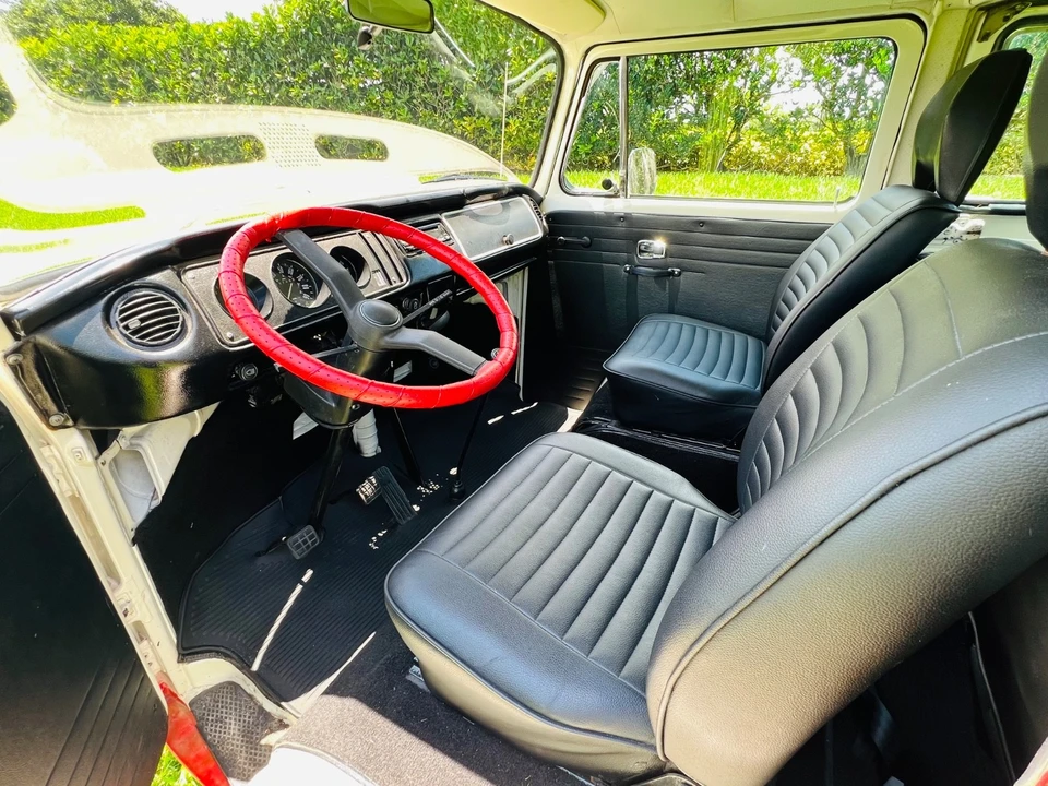 1977 Volkswagen Bay-Window Bus - Image 16 of 20