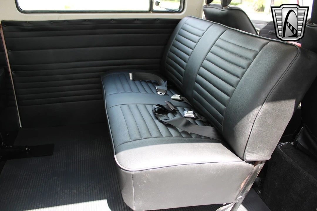 1977 Volkswagen Bay-Window Bus - Image 15 of 21