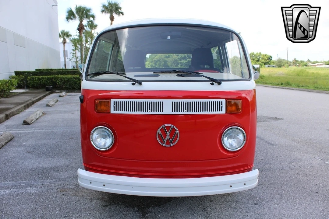 1977 Volkswagen Bay-Window Bus - Image 3 of 21