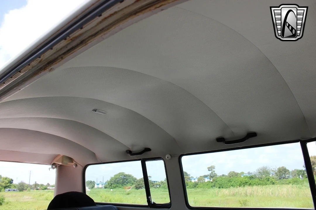 1977 Volkswagen Bay-Window Bus - Image 16 of 21