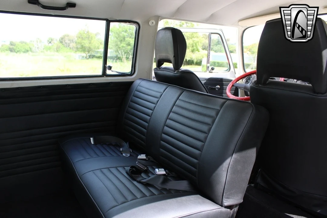 1977 Volkswagen Bay-Window Bus - Image 17 of 21