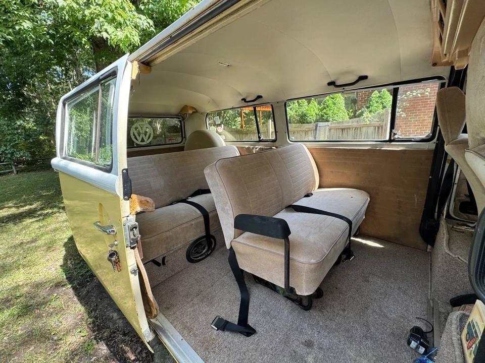 1977 Volkswagen Bay-Window Bus - Image 5 of 9