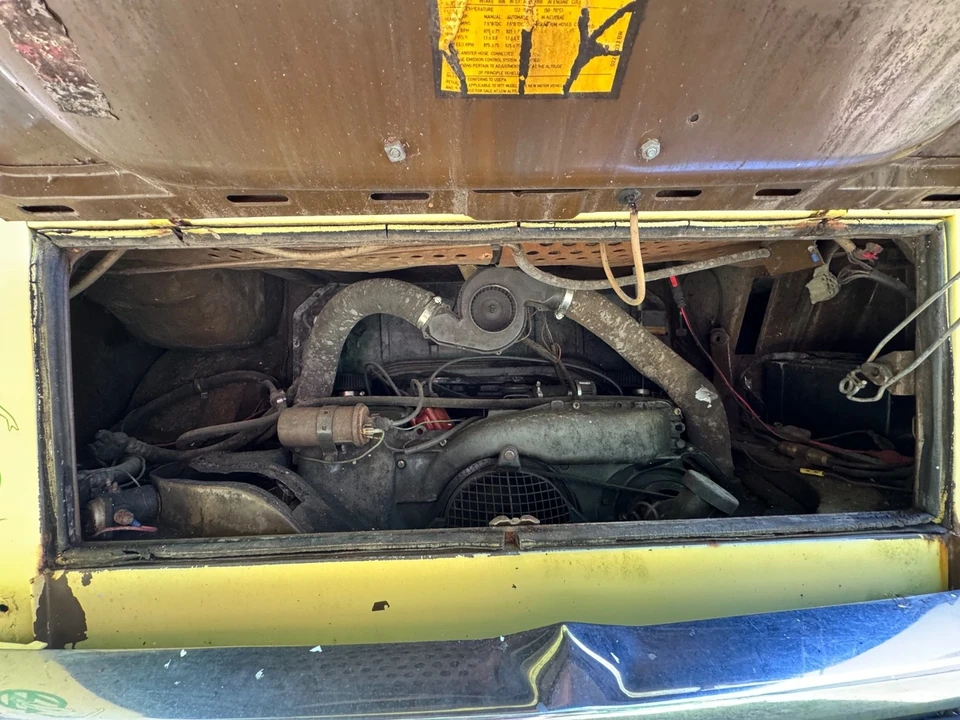 1977 Volkswagen Bay-Window Bus - Image 6 of 9