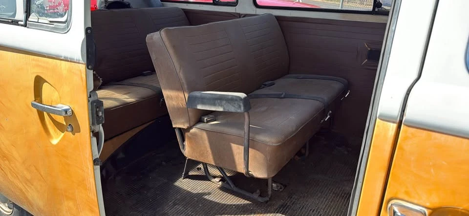 1977 Volkswagen Bay-Window Bus - Image 10 of 13