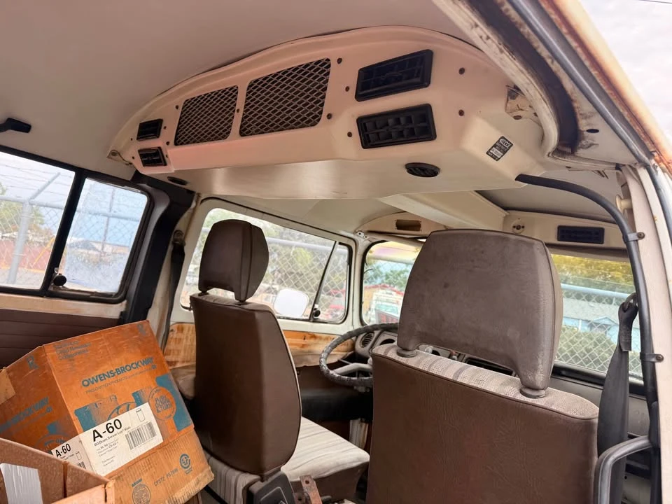 1977 Volkswagen Bay-Window Bus - Image 8 of 13