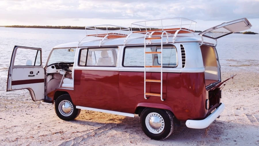 1977 Volkswagen Bay-Window Bus - Image 2 of 12