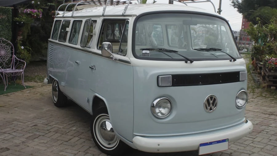 1977 Volkswagen Bay-Window Bus - Image 6 of 16