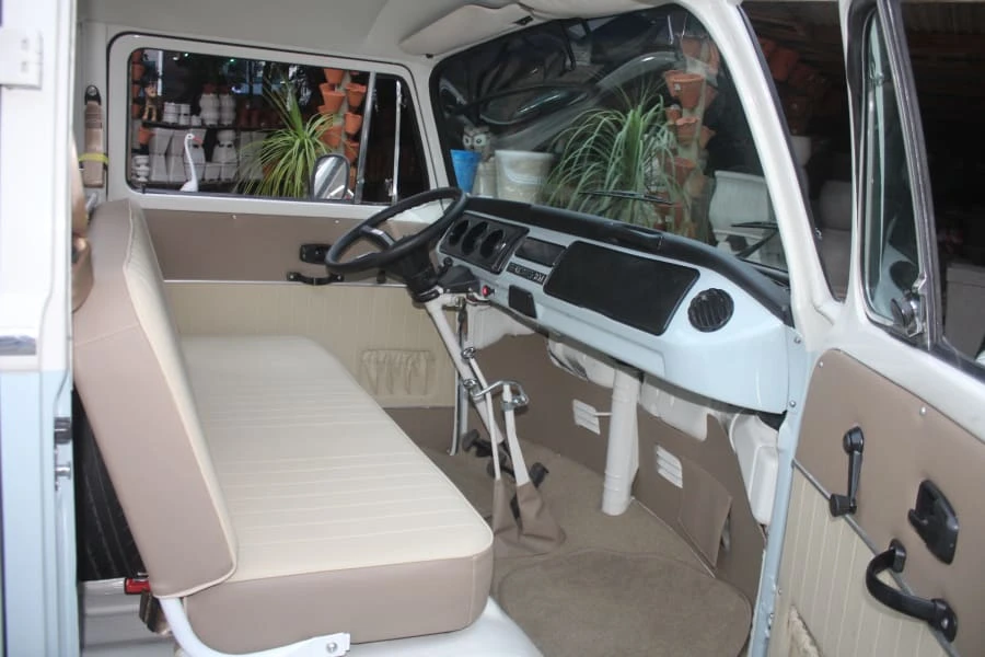 1977 Volkswagen Bay-Window Bus - Image 13 of 16