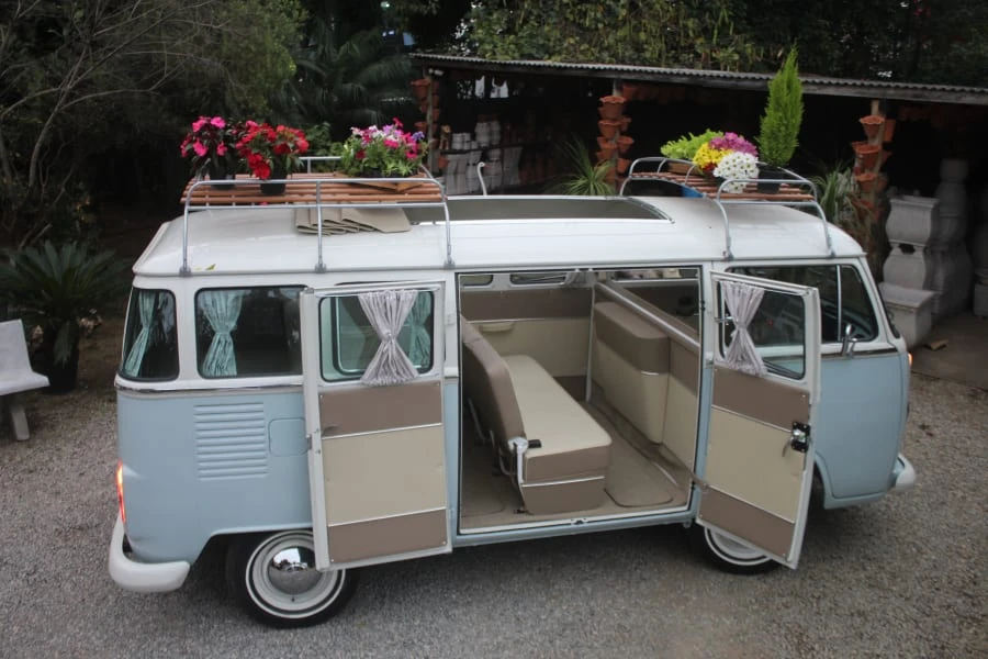1977 Volkswagen Bay-Window Bus - Image 10 of 16