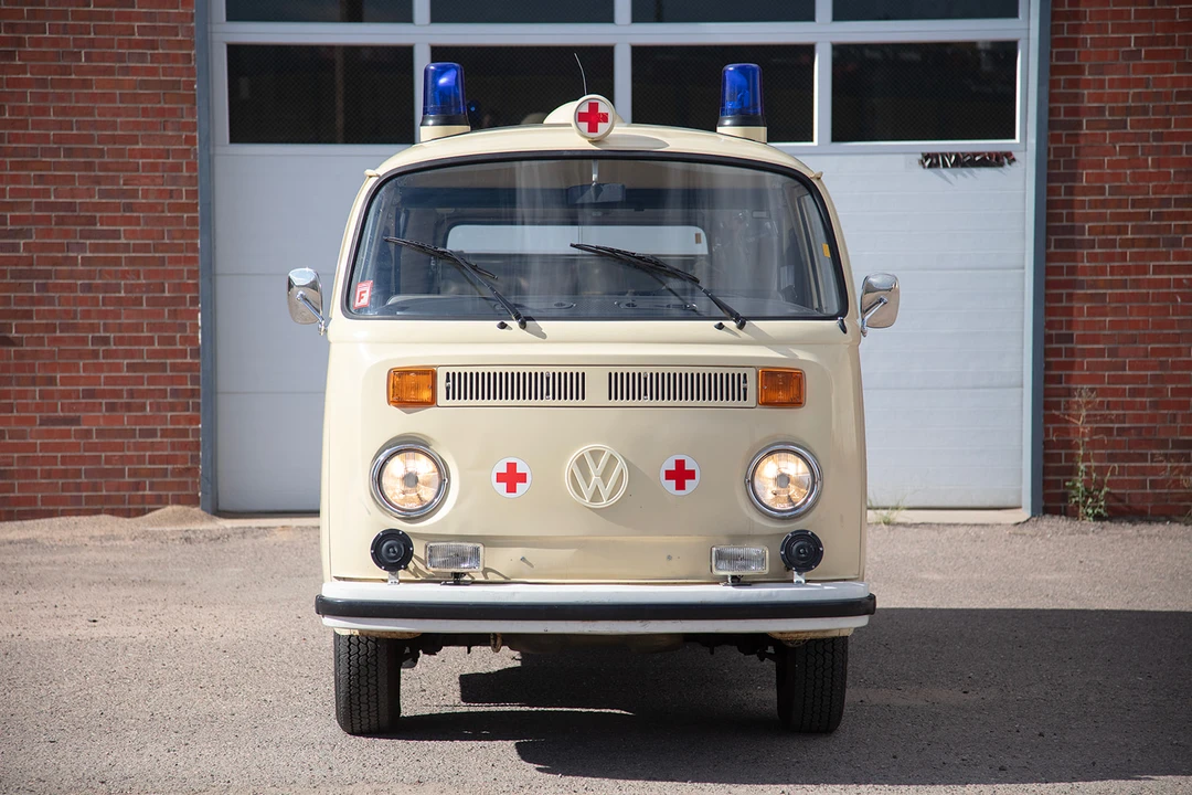 1977 Volkswagen Bay-Window Bus - Image 16 of 31