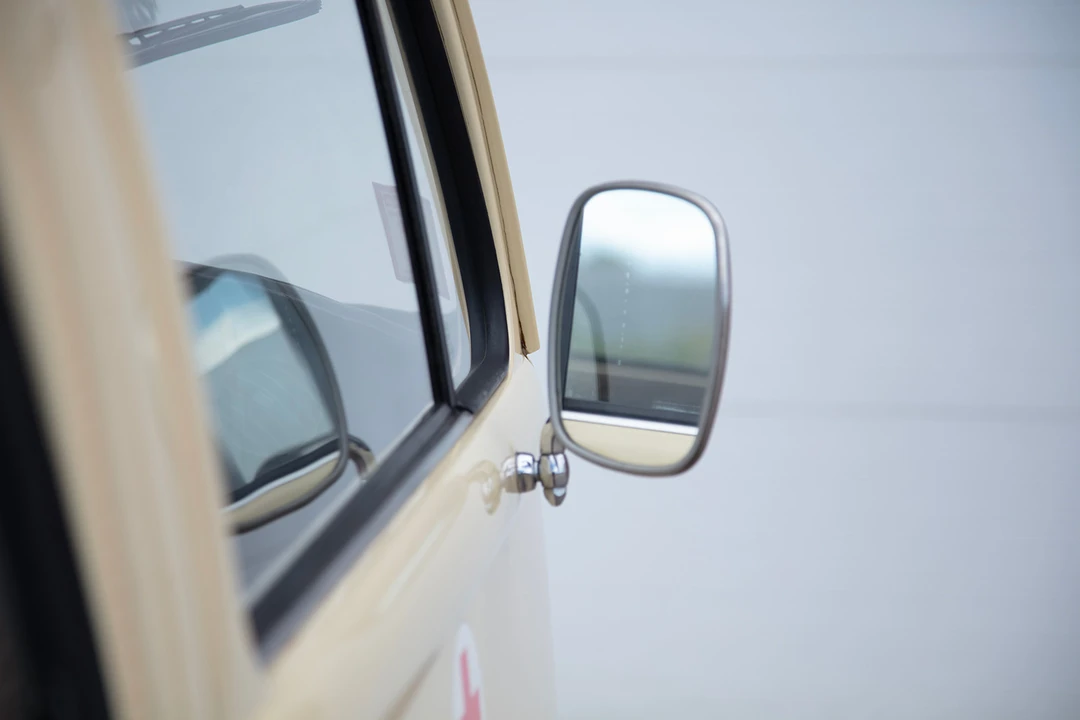 1977 Volkswagen Bay-Window Bus - Image 31 of 31