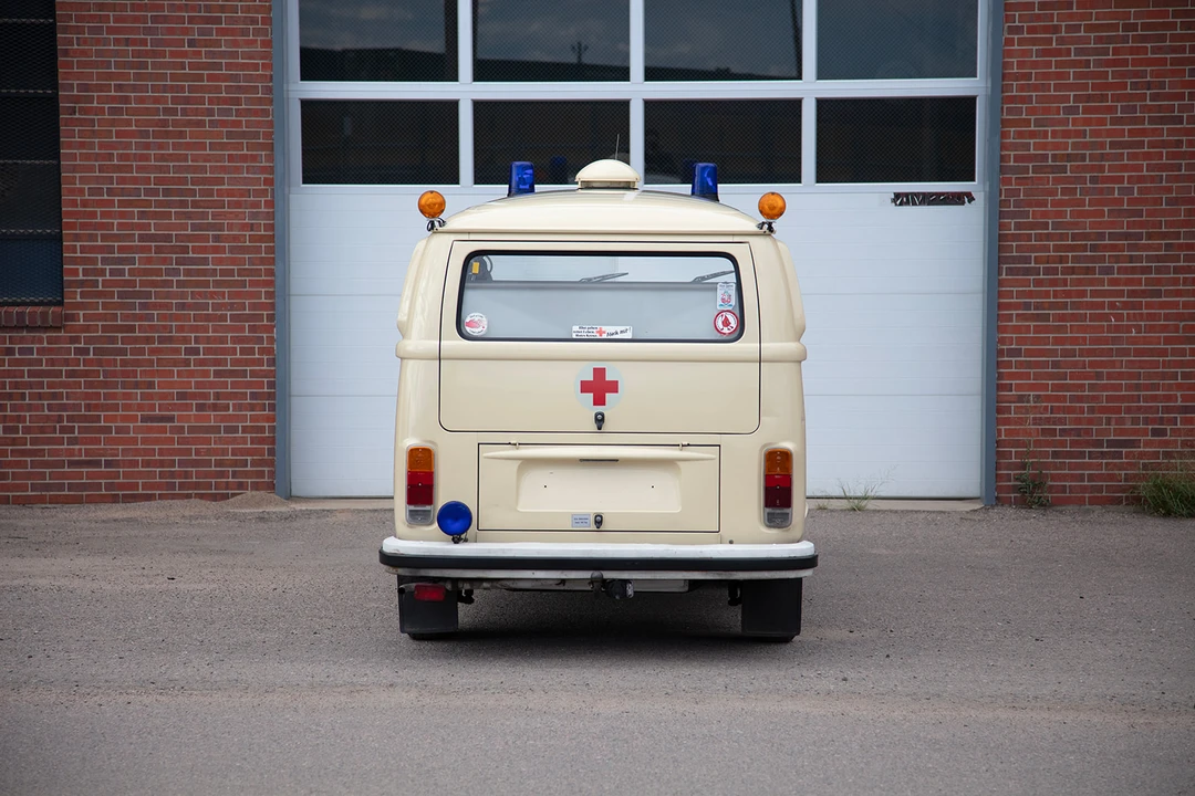 1977 Volkswagen Bay-Window Bus - Image 6 of 31