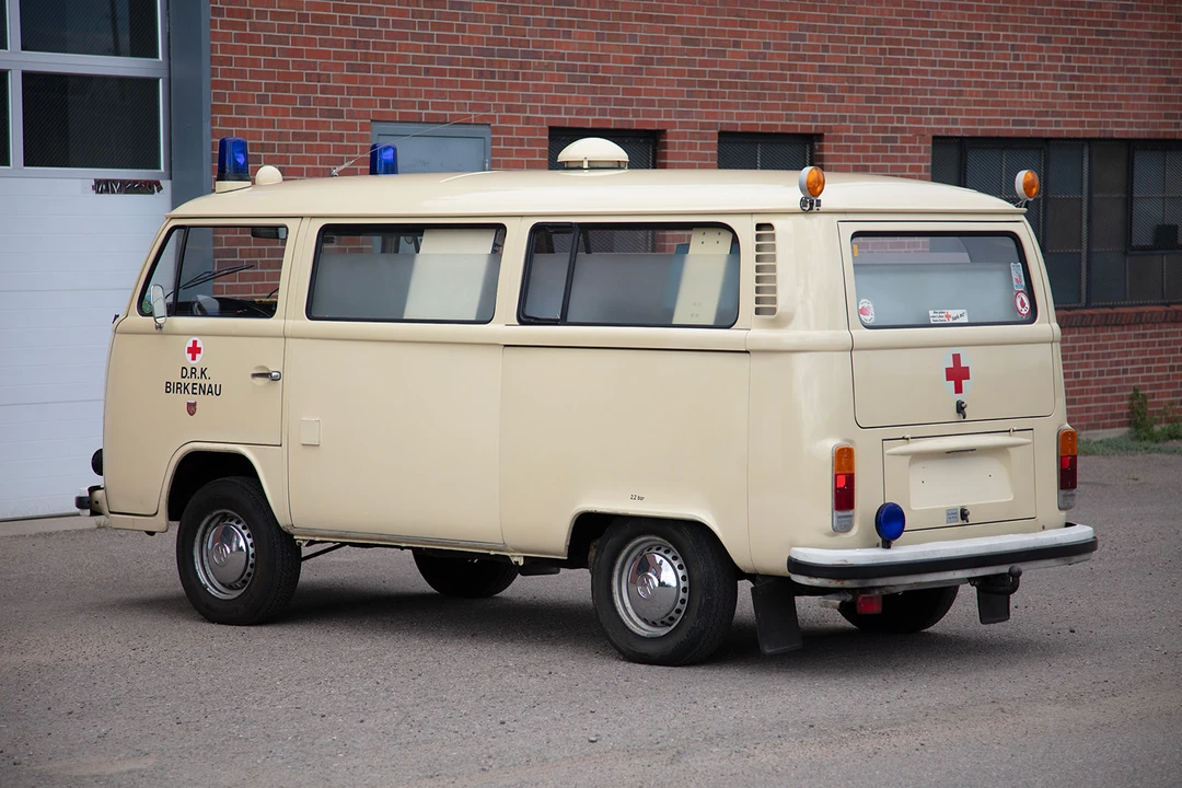 1977 Volkswagen Bay-Window Bus - Image 8 of 31