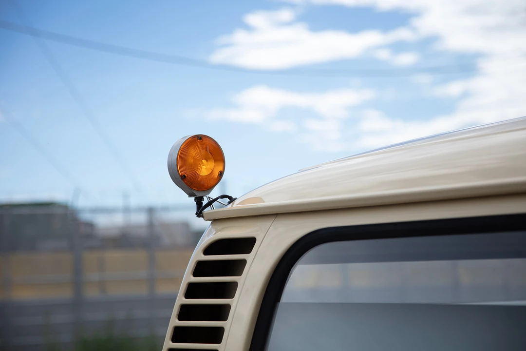 1977 Volkswagen Bay-Window Bus - Image 26 of 31