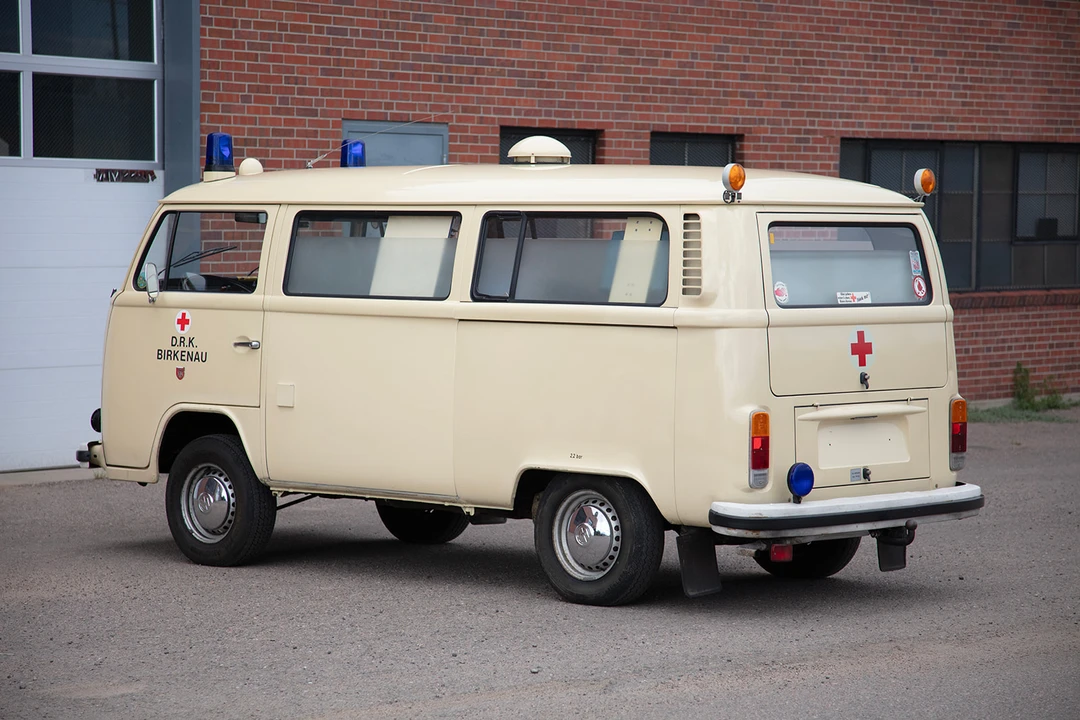 1977 Volkswagen Bay-Window Bus - Image 7 of 31