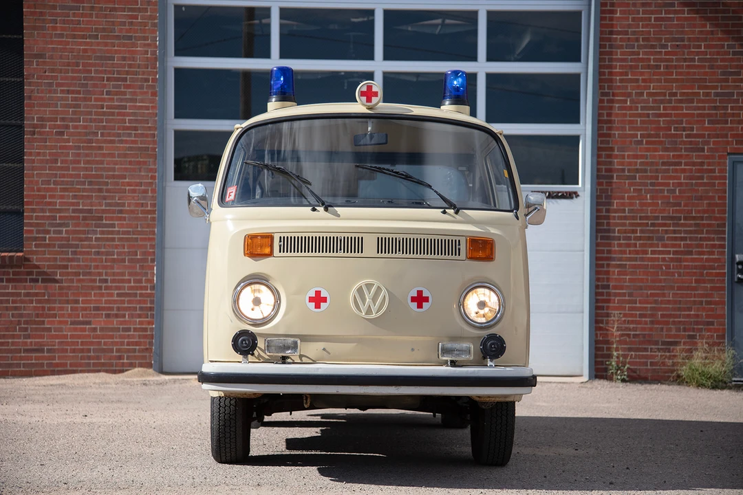 1977 Volkswagen Bay-Window Bus - Image 15 of 31