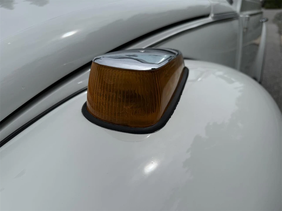 1977 Volkswagen Super Beetle - Image 25 of 31