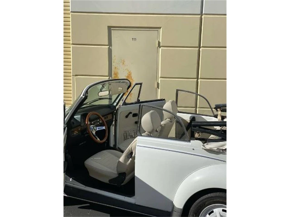 1977 Volkswagen Super Beetle - Image 4 of 7