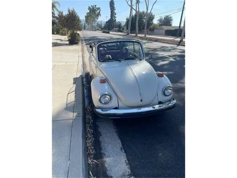 1977 Volkswagen Super Beetle Convertible