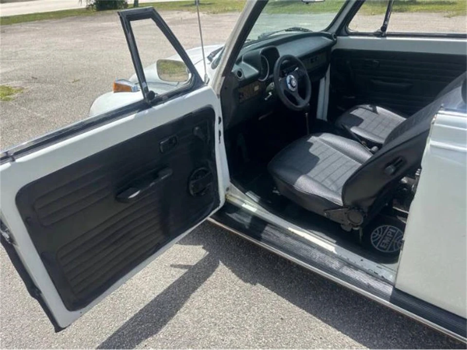1977 Volkswagen Super Beetle - Image 18 of 29