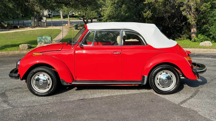 1977 Volkswagen Super Beetle - Image 2 of 31