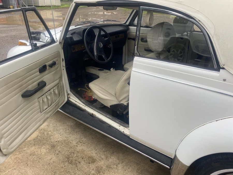 1977 Volkswagen Super Beetle - Image 8 of 9