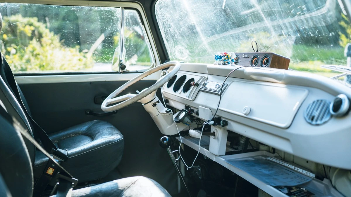 1977 Volkswagen Bay-Window Camper - Image 18 of 30