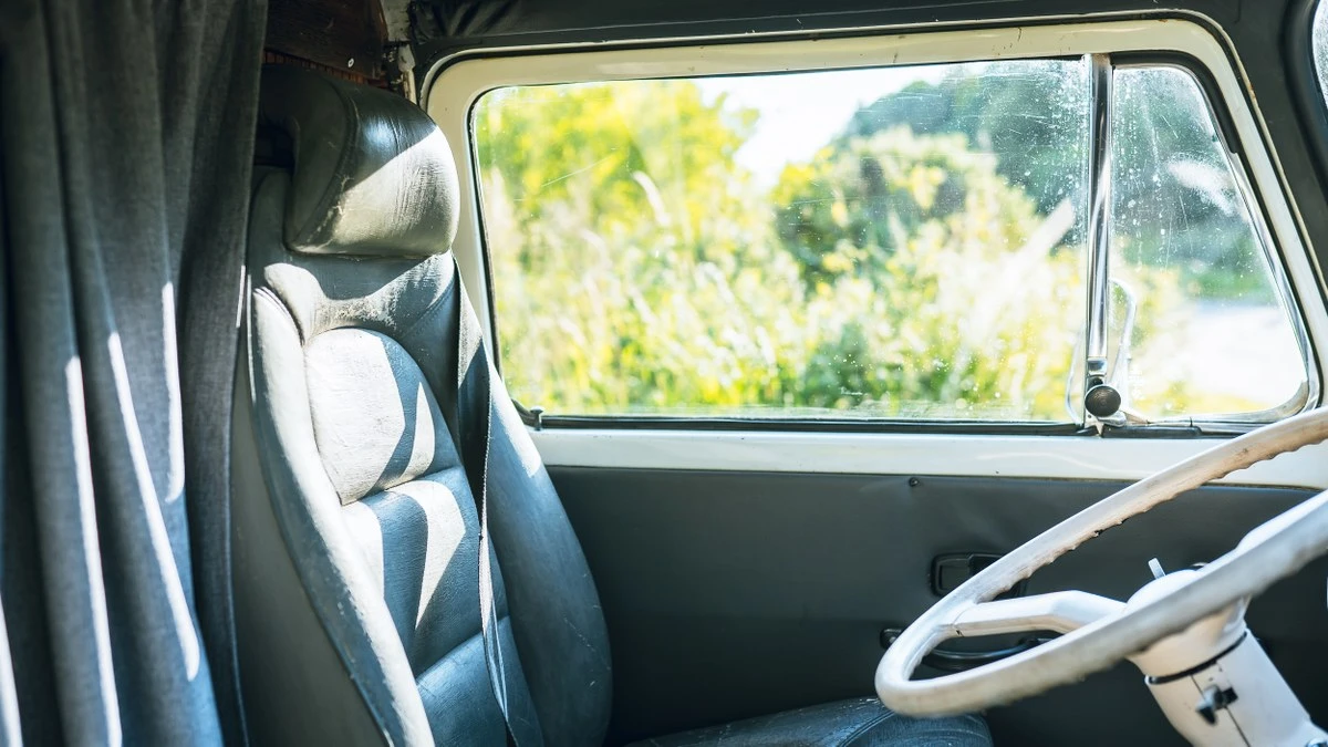 1977 Volkswagen Bay-Window Camper - Image 29 of 30