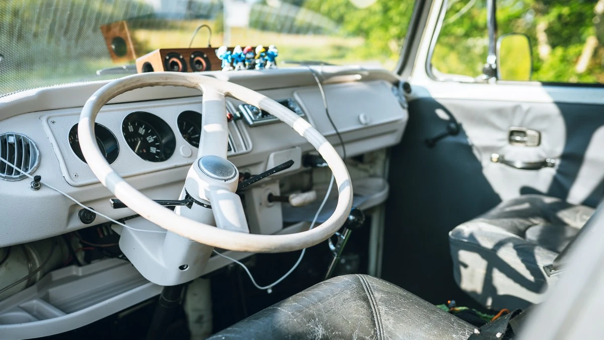 1977 Volkswagen Bay-Window Camper - Image 17 of 30