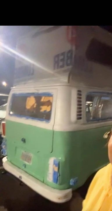1977 Volkswagen Bay-Window Bus - Image 3 of 9