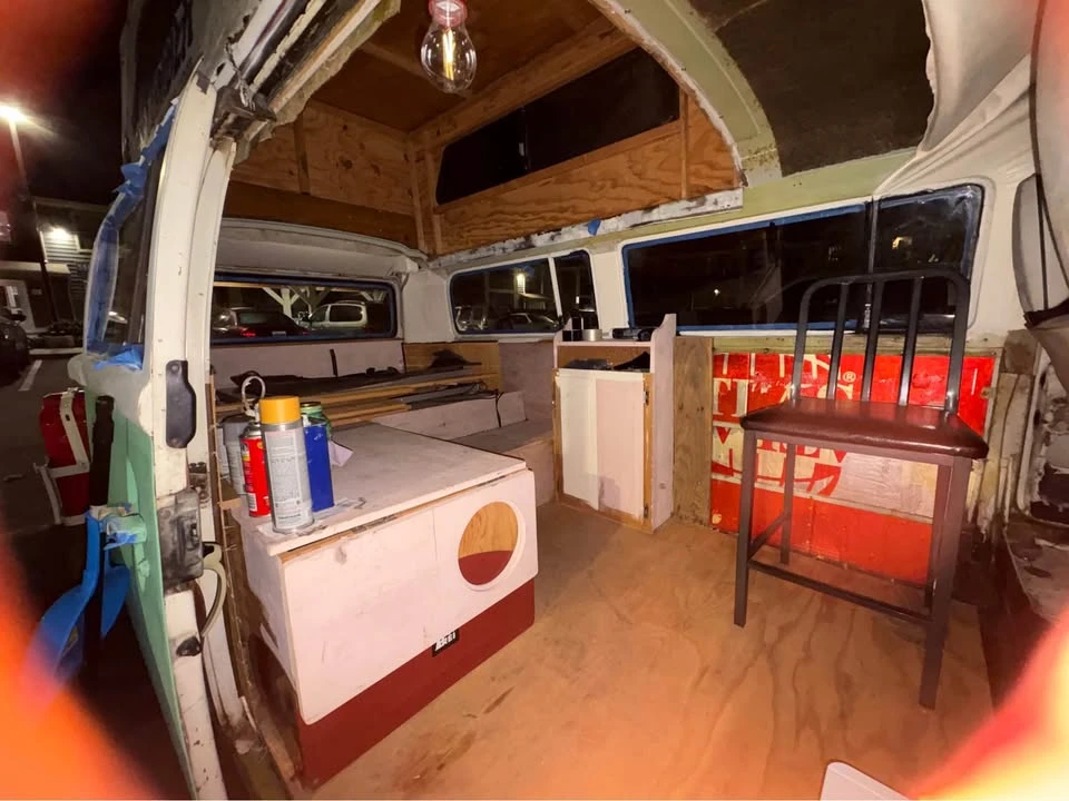 1977 Volkswagen Bay-Window Bus - Image 2 of 9