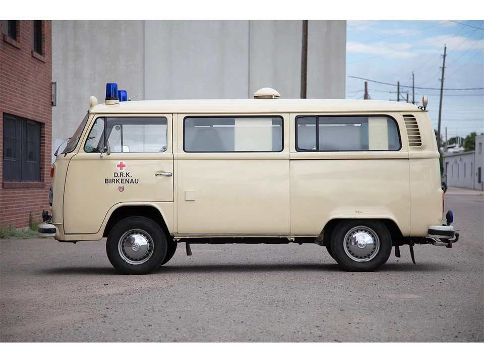 1977 Volkswagen Bay-Window Bus - Image 8 of 31