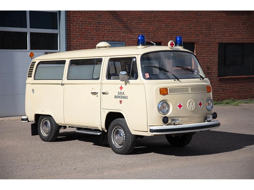 1977 Volkswagen Bay-Window Bus - Image 11 of 31