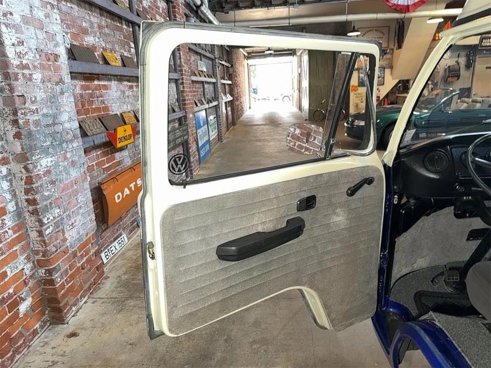 1977 Volkswagen Bay-Window Bus - Image 11 of 31