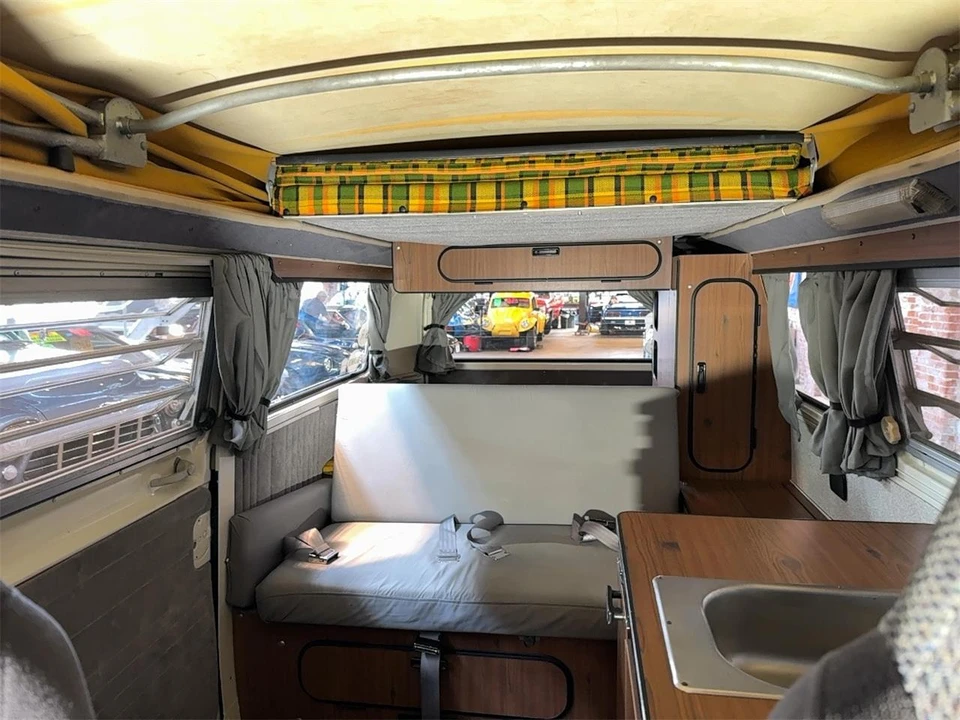 1977 Volkswagen Bay-Window Bus - Image 13 of 31