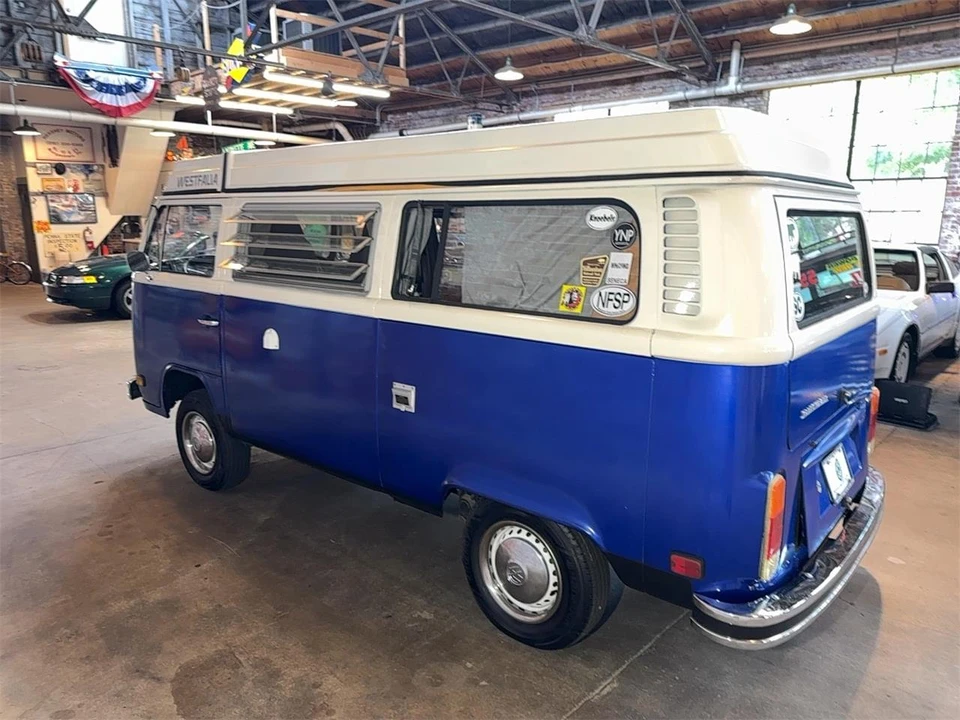 1977 Volkswagen Bay-Window Bus - Image 5 of 31